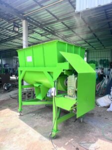 เครื่องผสมอาหารผสมปุ๋ย ขนาด 500 กิโลกรัม สำหรับผสมอาหารสัตว์และปุ๋ยอินทรีย์